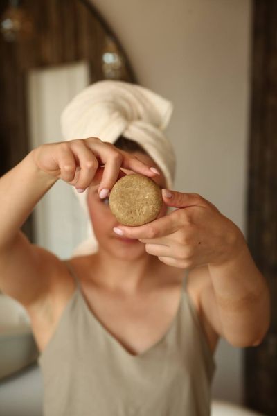 Твердий шампунь для сухого типу шкіри голови POWER OF JASMINE 80 g 0013 фото